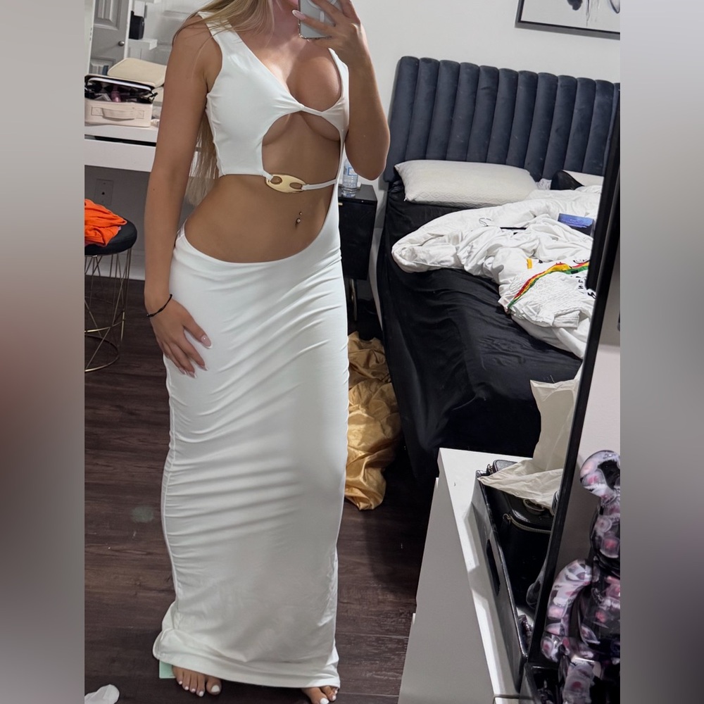 KIZN White Cut-Out Maxi Dress - Picture 4 of 4
